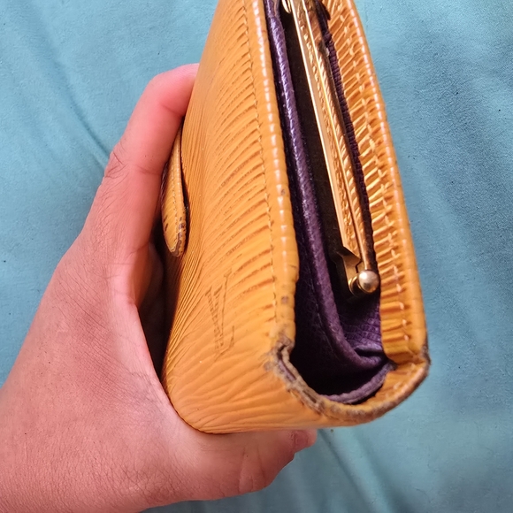 Louis Vuitton Tan Leather Wallet - Picture 3 of 13